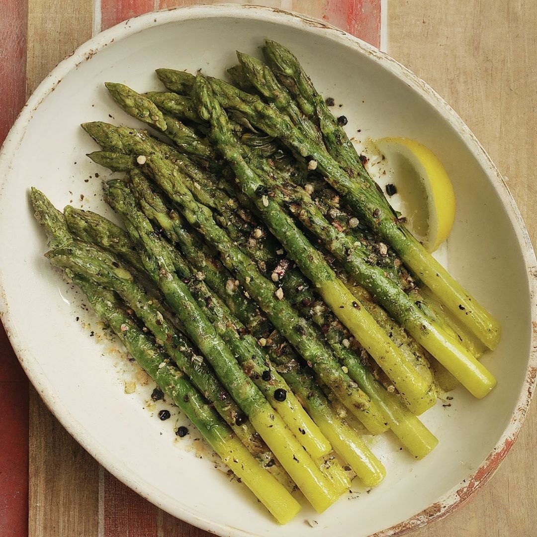 Asparagus with Black Gold